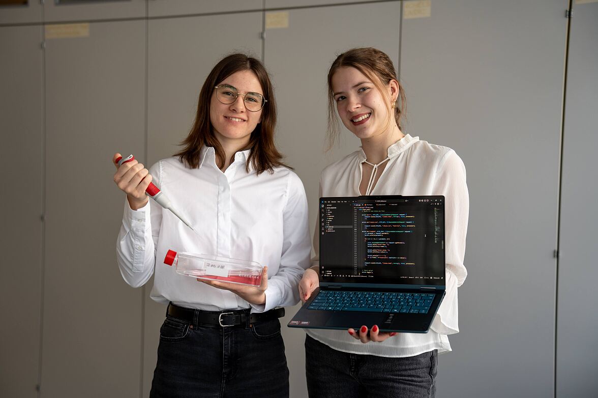Gesine Wollboldt und Viola Vorhauer von der HTL Braunau reichten ihre Diplomarbeit „Luminacell-Biostim“ beim Bosch Innovationspreis 2026 ein. Ihr Projekt erforscht den Einsatz von Halbleitermaterialien bei der Behandlung von Netzhauterkrankungen.