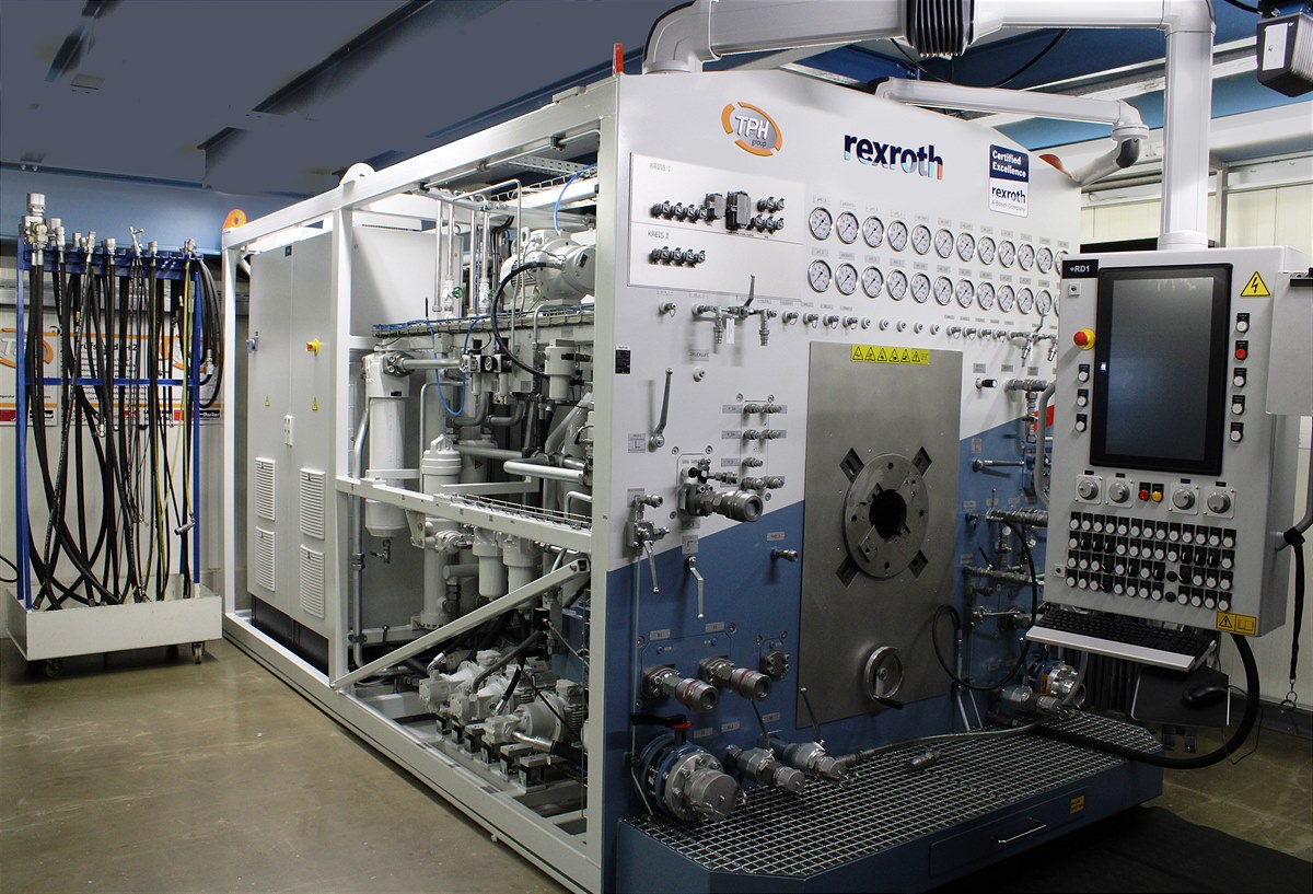 Zertifizierte Service-Partner von Bosch Rexroth beherrschen Hard- und Software elektronifizierter Mobilhydraulik 